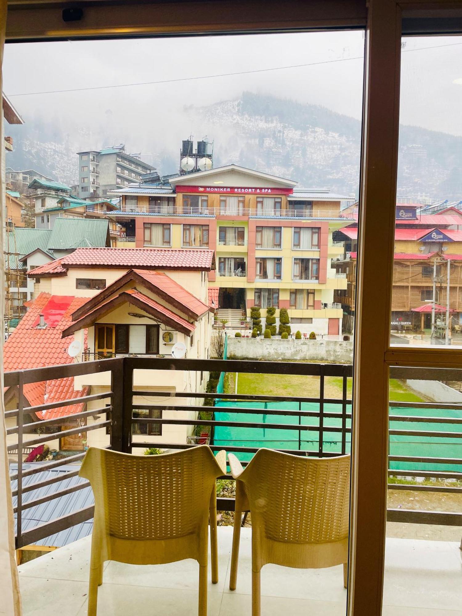 Hotel Simsa Heights Manali Esterno foto