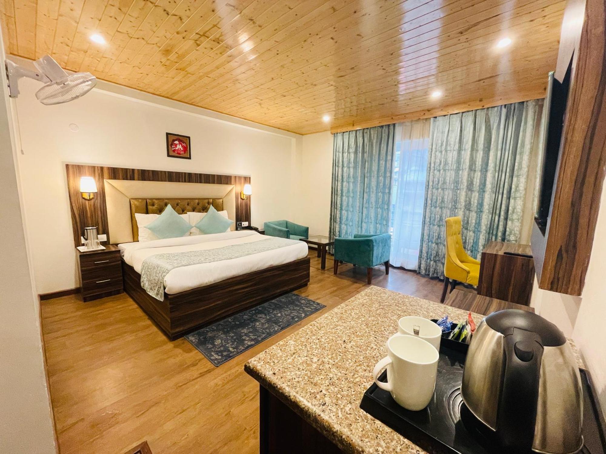 Hotel Simsa Heights Manali Esterno foto